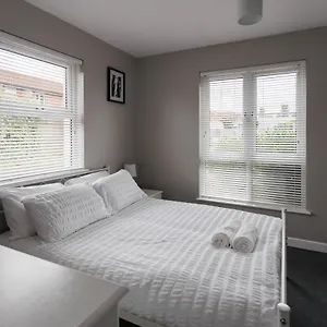 2 Bedroom Ground Floor Apartamento Belfast