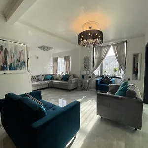 Bungalow Homestay Double Bedroom In London Homestay